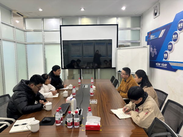 英国上市公司365经理强华带队赴重庆歇马机械曲轴有限公司进行访企拓岗